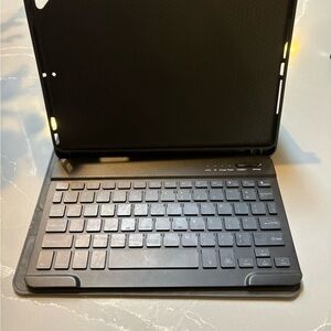 COOGI Black Tablet Keyboard Case